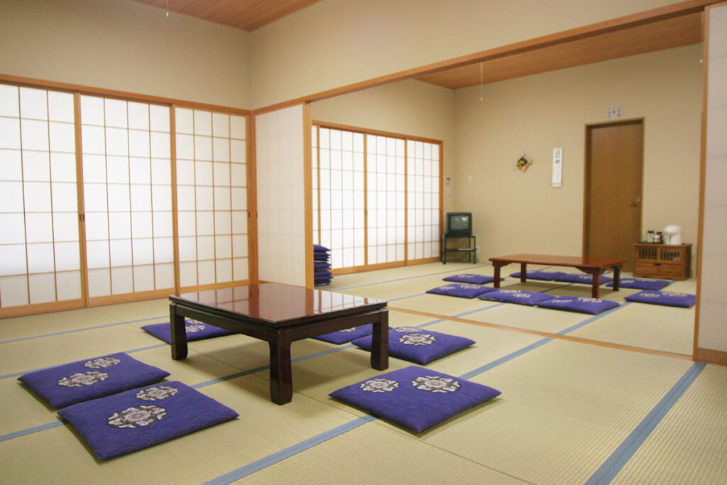 おがのむさしの会館